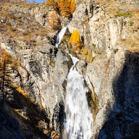 Cascade de Dormillouse en montant vue le village